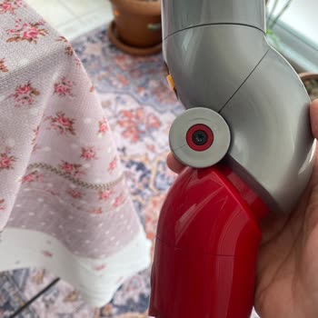 Dyson Ürünlerinin Arkasında Neden Durmuyor