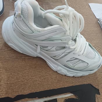 Lilasneakers.com Aldığım Ayakkabının Görselli Hiç Alakası Yok