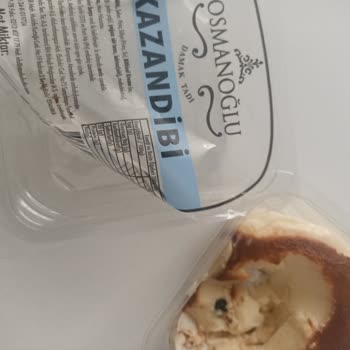 BİM Kazandibi İçinden Siyah Bir Cisim Çıktı Tadı Çok Kötü