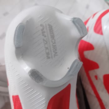 Nike Kramponda Kırılma Ve Çatlama