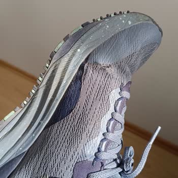 Skechers Ayakkabı Kenarlarında Açılma