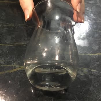 Finish Lemon All-in-One Gel Turns Glassware Yellow