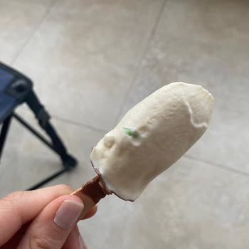 Magnumdan Yeşil Plastik Parça Çıkması