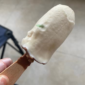 Magnumdan Yeşil Plastik Parça Çıkması