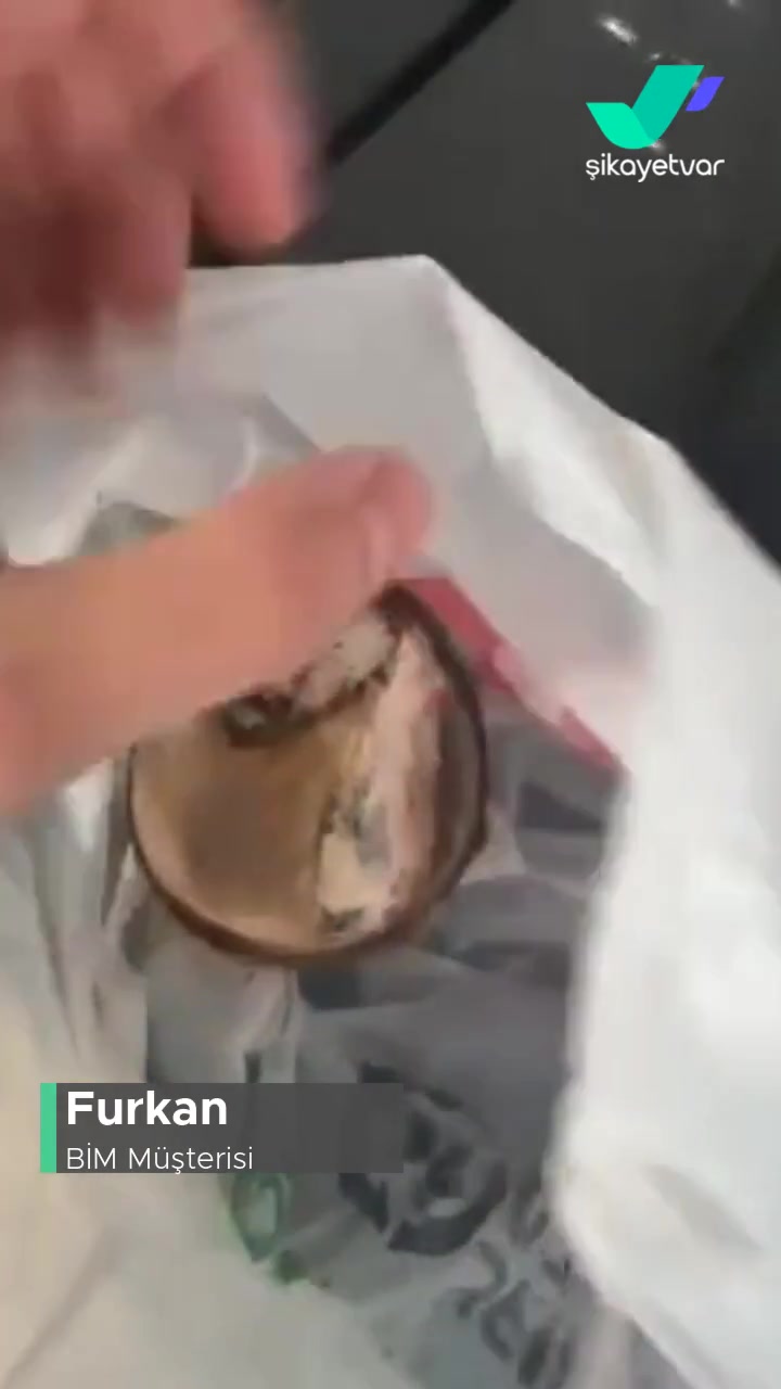 BİM Küflü Hindistan Cevizi! videonun kapak resmi