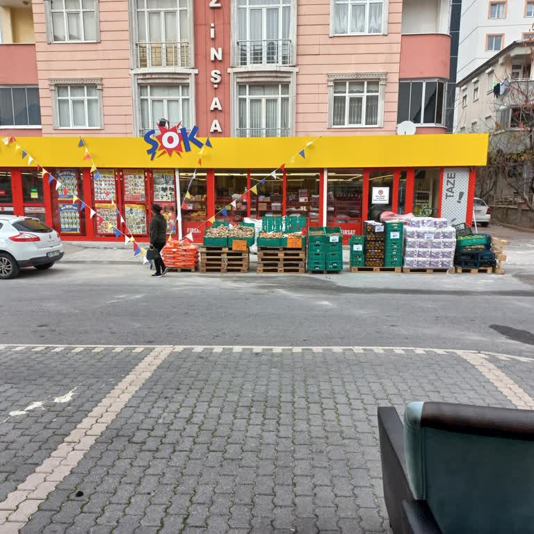 13525 Numaralı Sok Market