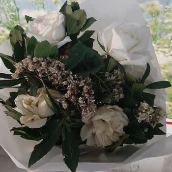 Çiçek Sepeti Solmuş Çiçek Gönderiyor