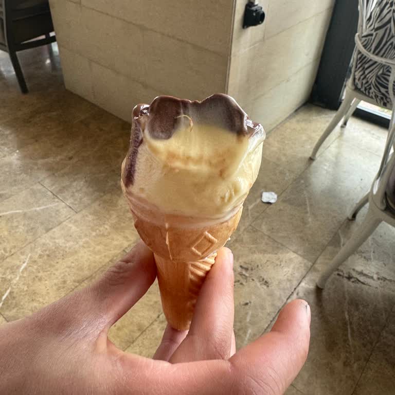 Mado Dondurmamda Tırnak Çıktı