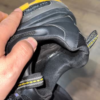Skechers Ayakkabı Üretim Hatası