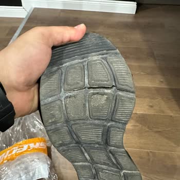 Skechers Ayakkabı Üretim Hatası