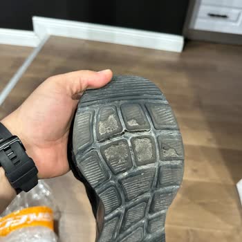 Skechers Ayakkabı Üretim Hatası