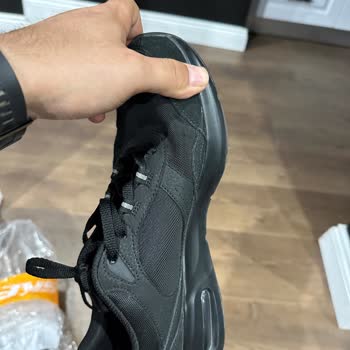 Skechers Ayakkabı Üretim Hatası