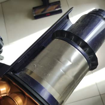 Dyson Gen 5 Süpürge Metal Filtre Deformasyonu | Kullanıcı Hatasıymış!