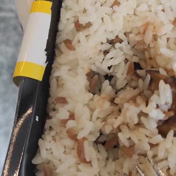 Yemek Sepeti'nden Gelen Yemeğimden Kıl Çıktı Ve Kimseye Ulaşamıyorum