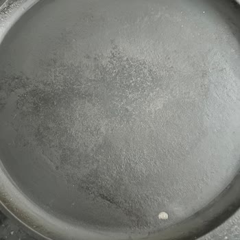 Lava Tava Yüzeyde Parça Koptu