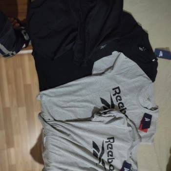FLO Ayakkabı  Personelinin Kendince Şakası