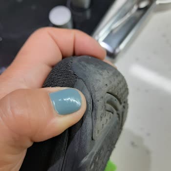 SuperStep & Skechers Ortaklığı İle Kalitesiz Ayakkabı Satışı