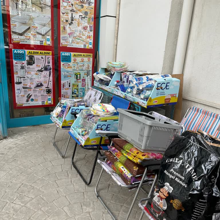 A101 Kamp Sandalyesi Sorumsuzluğu Ve Temizlik Sorunu