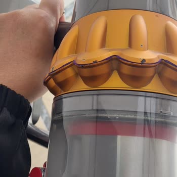 Dyson V15 Süpürgemde Beklenmedik Kırılma Ve Servis Sorunları