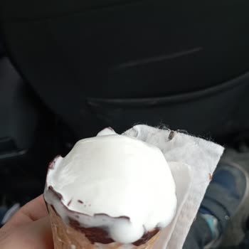 Algida Cornetto Classico Dondurmadan Böcek Çıktı