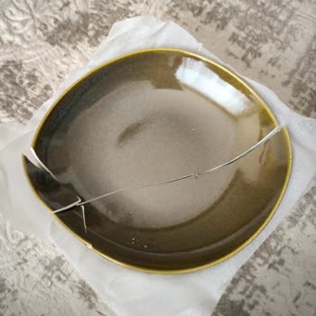 Emsan'dan Kırık Yemek Takımı Ve İlgisiz Müşteri Hizmetleri!