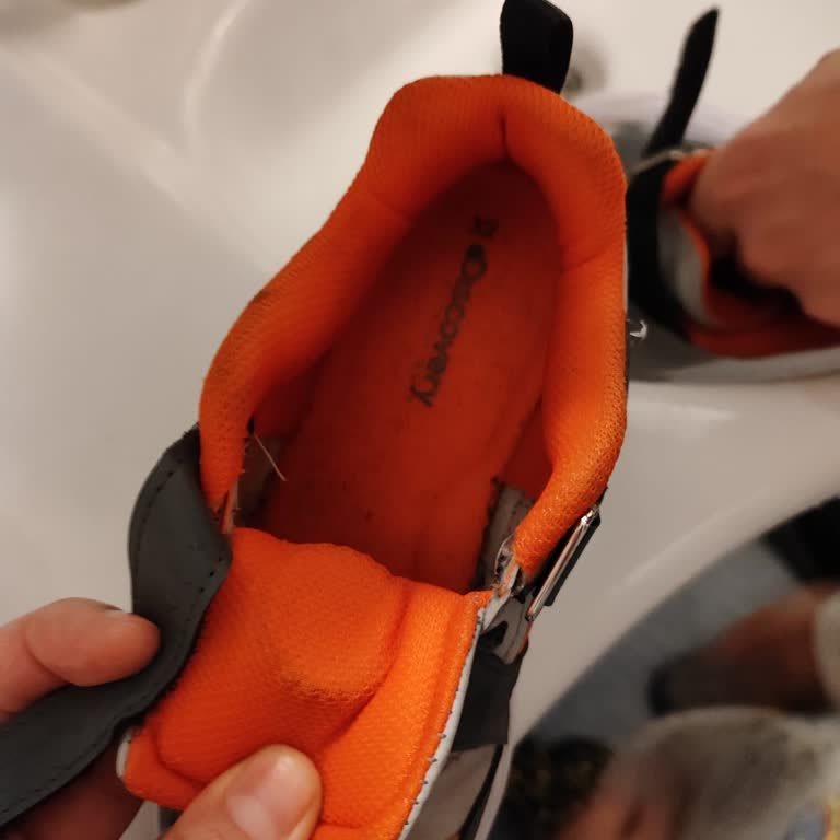 Boyner Discovery Exp, Yabancı Cisimle Dikilen Ayakkabı Ayak Yaralaması