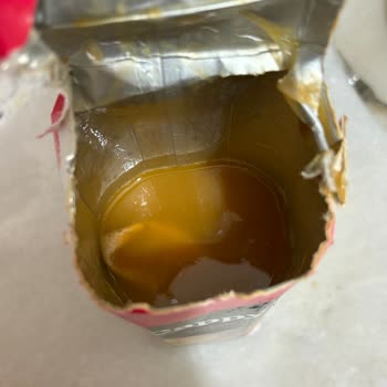 Cappy Şeftalili Meyve Suyunun İçinden Çıkan Garip Şeyler