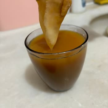 Cappy Şeftalili Meyve Suyunun İçinden Çıkan Garip Şeyler