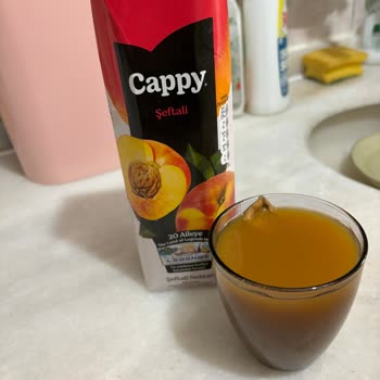 Cappy Şeftalili Meyve Suyunun İçinden Çıkan Garip Şeyler