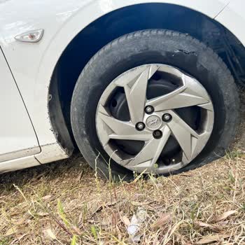 Moov Lastik Patlaması Ve Araçlarda Reflektör Eksikliği