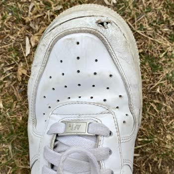 Markantalya Nike Mağazasının Çakma Ayakkabıları