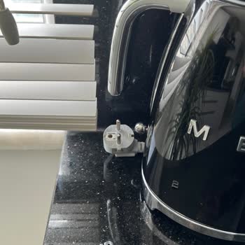 Smeg Kettle'da Kalite Sorunları Ve Bayi İlgisizliği
