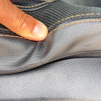 Ford Ranger Ön Koltuk Deri Deformasyonu