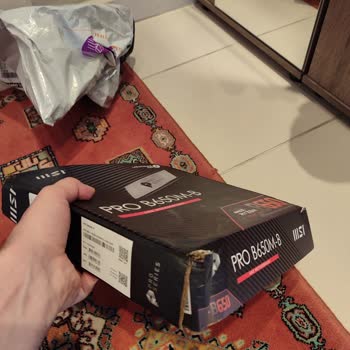 hepsiJET Islanmaktan Hamur Gibi Olmuş Kargo