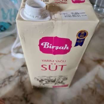 Birşah A101 Böcekli Süt Satıyor