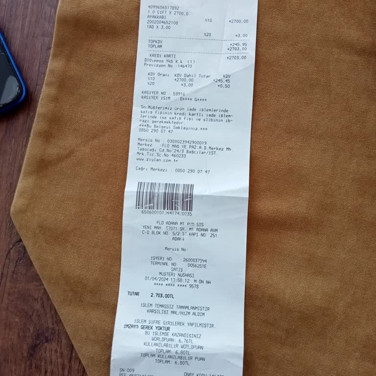 In Street Mağazası Müşteriye Yalan Söyleyip Mağdur Ediyor