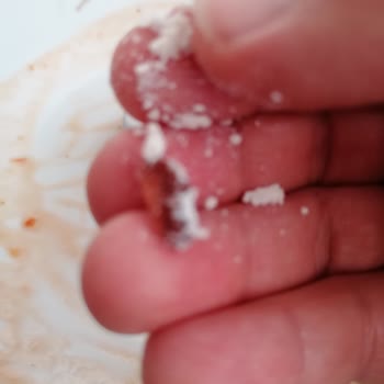 Teksüt Lor Peynirinin İçinden Çıkan Madde