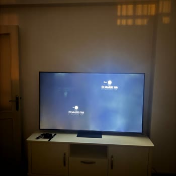 LG Marka TV Işık Sızması