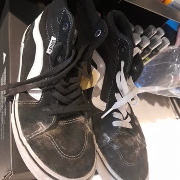 Sarıyıldız Spor İncelemeye Gönderilen Ayakkabı Küflü Olarak Geri Geldi