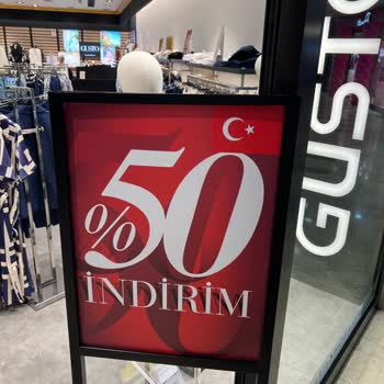 Gusto Giyim İndirimli Etiket Takılı Olup İlk Fiyat Baz Alınan Elbise.