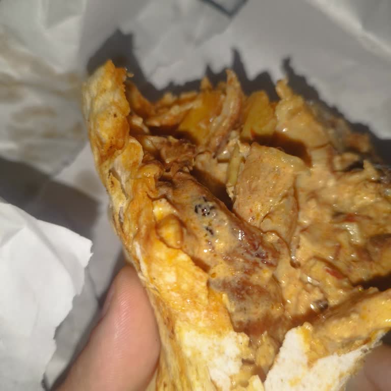 Cadde Dürümhane'den Siparişim Olarak Verdiğim Tavuk Dürüm!