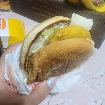 Burger King Siparişim Küflü Ekmek İle Geldi