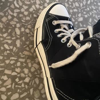 Converse Hatalı Ürünün Değişimini Yapmıyor