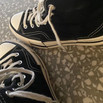 Converse Hatalı Ürünün Değişimini Yapmıyor