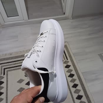 Tonny Black Farklı Renkte Ayakkabı Geldi
