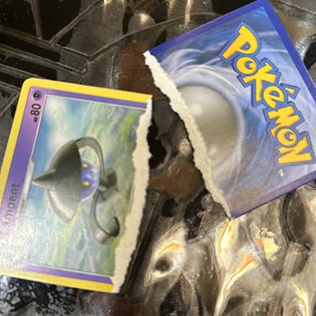 D&R Orijinalliği Şüpheli Pokemon Kartları Satıyor