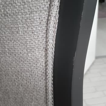 Kelebek Mobilya Boyası Dökülüyor Ve Hemen Çiziliyor