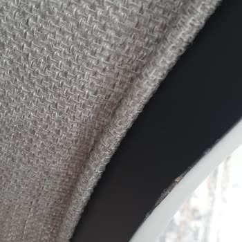 Kelebek Mobilya Boyası Dökülüyor Ve Hemen Çiziliyor