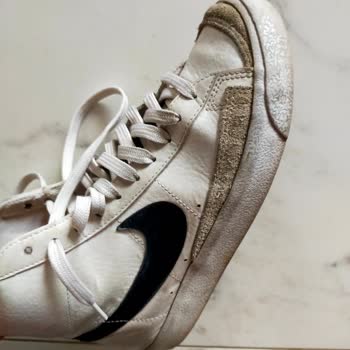 Nike Ayakkabı Hatalı Çıktı Ama Firma Ürünün Arkasında Durmuyor.