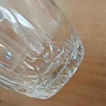 Finish All-in-1 3x Shine Liquid Leaves Stubborn Stains